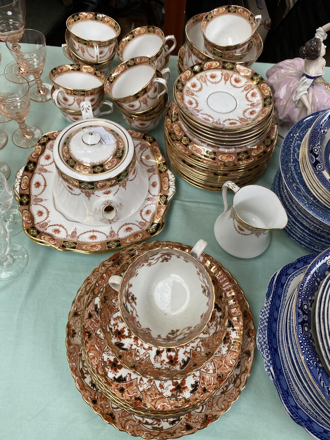 Large quantity of china and glass, to include, Royal Worcester blush, Crown Ducal, Doulton, Royal - Image 11 of 25