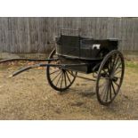 Governess cart, Super Bantam deluxe, in "velvet green" and black, fully professionally restored,