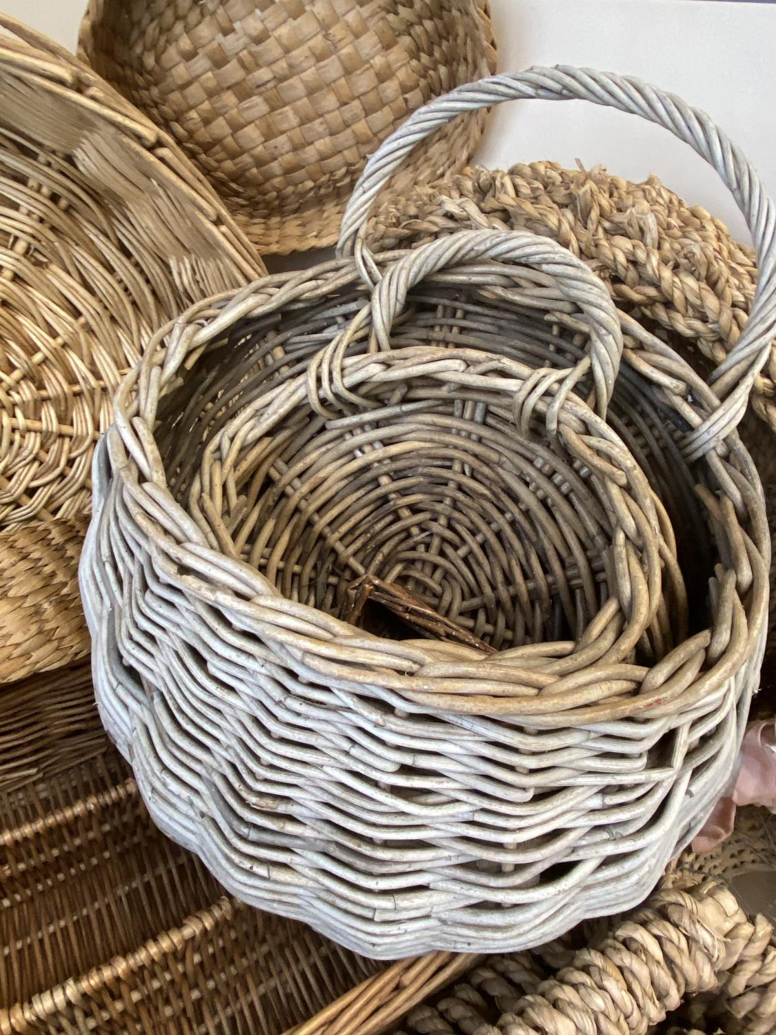 A quantity of various baskets (Condition: all from Country House clearance so all with general wear) - Image 3 of 3