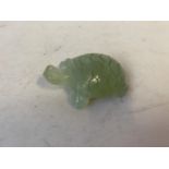 Finely carved Jade tortoise, 4.5cmL