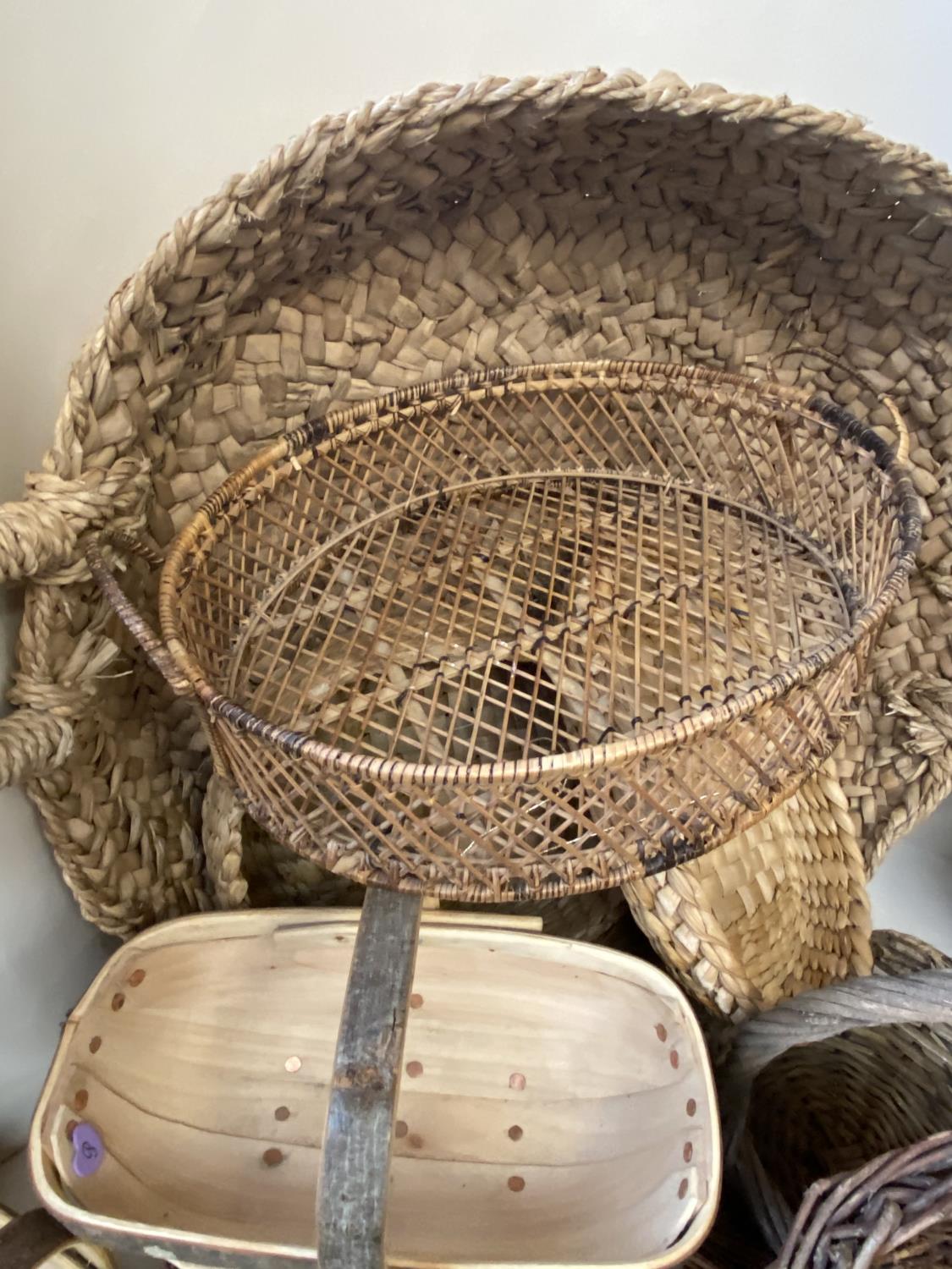 A quantity of various baskets (Condition: all from Country House clearance so all with general wear) - Image 2 of 3