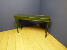 Good quality contemporary green and gold inlaid painted console table, with inlaid glass panel to