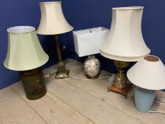 Quantity of decorative table lamps, classical style ormolu and marble lamp base, a brass