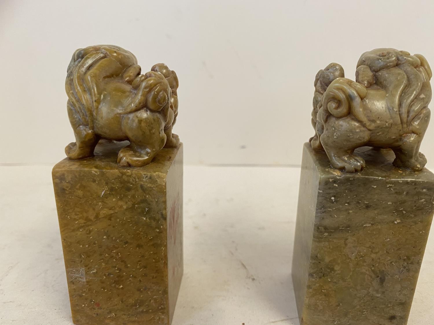 Pair of hardstone Chinese square seals, with Dog of Fo finials, 12 cmH - Image 5 of 10