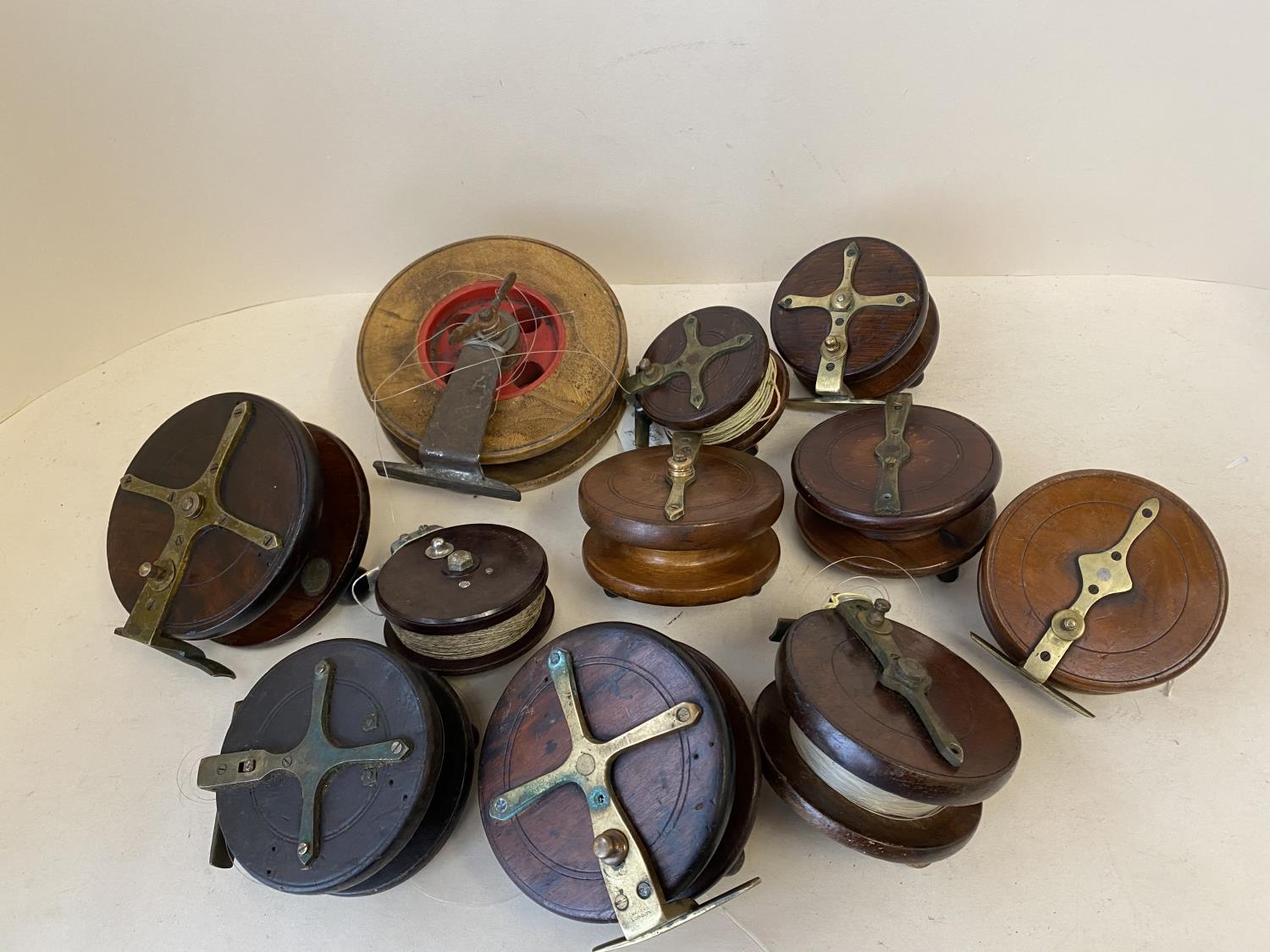 Collection of 10 vintage wooden fishing reels and a bakelite reel Allcock Aerialite, (11 in - Image 6 of 6