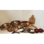 Quantity of wooden bowls and serving spoons etc (Condition: all from house clearance so all with