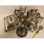 Quantity of EPNS, including oblong entrée dish and lid, biscuit barrel, coffee pot, Carrington,