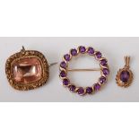 A 9ct gold amethyst set wreath brooch, gross weight 4.5g; together with a small 9ct gold amethyst