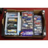 A collection of diecast and plastic model vehicles, to include Automaxx