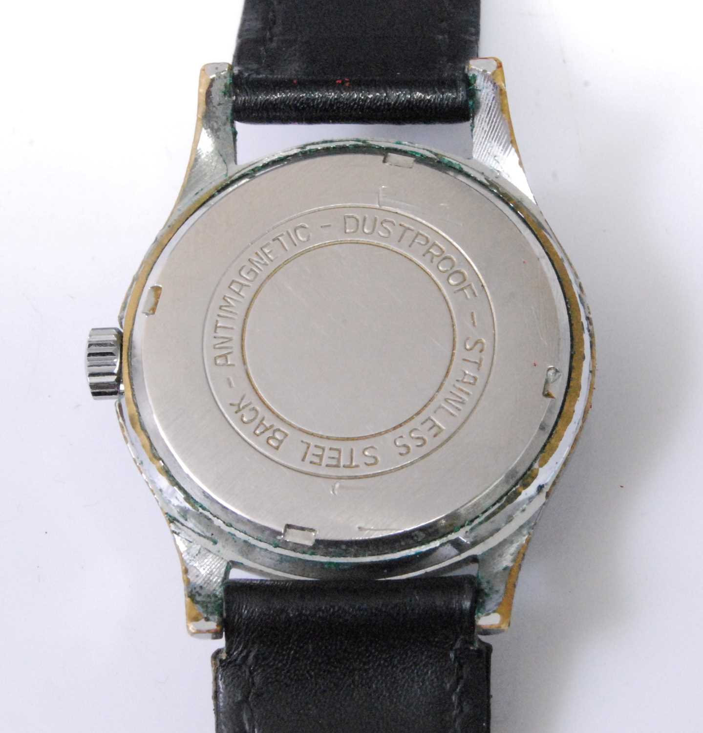 A gent's Kered steel cased vintage wristwatch, having signed silvered dial, subsidiary seconds - Image 2 of 3