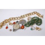 Assorted costume jewellery, to include gilt metal necklace, beaded jadeite necklace, rings etc