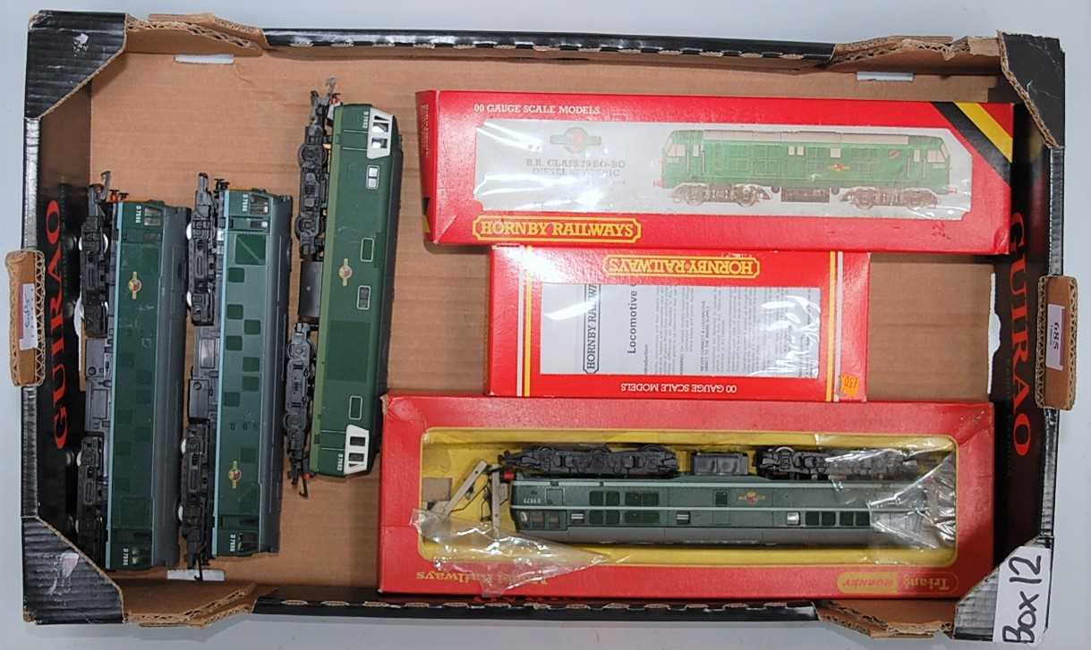 Tray containing 5 BR green diesel locomotives (G) and a J52 BR black tank engine (G-BG)