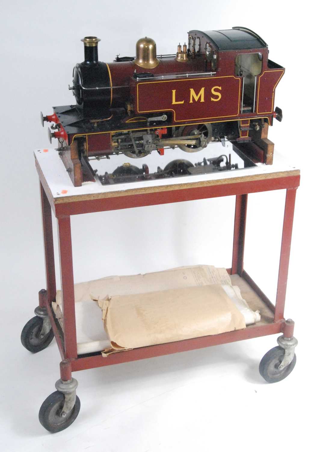 A very well-engineered 5" gauge 0-4-0T Chub locomotive by C.J. Kennion Brothers Castings, built to a - Image 2 of 7