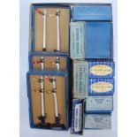 Quantity of boxed Hornby Dublo accessories 3x D1 and 1x D2 signals (G-BG), 3x D1 loading gauges (G-