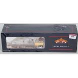 Bachmann 32-900A BR green 2-car class 108 DMU with speed whiskers, still in outer shrink wrapping (