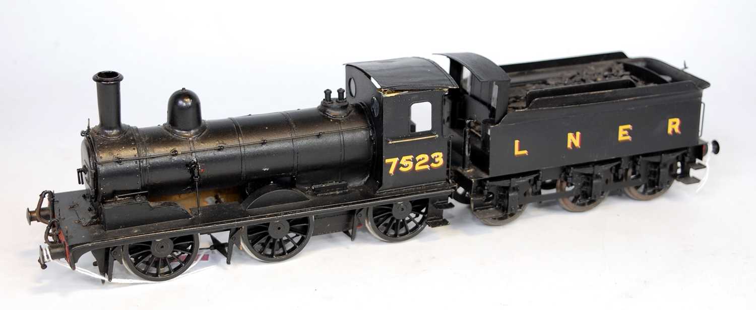 Alan Gibson brass/whitemetal kit built class J15 engine and tender semi-gloss black LNER No. 7523, - Image 2 of 2