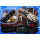 Small tray of oddments including Jouef 2-8-2 steam engine and tender (G), various kit built and