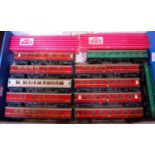 2 trays containing 10 super detail and 25 earlier type Hornby Dublo coaches, 4 items converted to