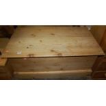 A modern pine hinge top blanket box, width 91.5cm