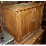 A rustic pine low double door side cupboard, width 79cm