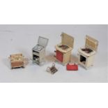 A collection of assorted Hornby 00 gauge models, to include R071 modern footbridge, R644 single