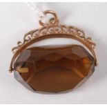 A smoky quartz swivel fob pendant on 9ct gold mount, 8.5g, 25mm