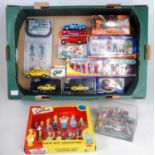 One tray containing a quantity of mixed modern issue diecast vehicles, action figures, loose