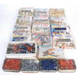 13 various boxed Airfix 1/72 scale plastic soldiers to include French Infantry Paratroopers, station