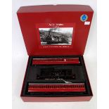 ACE Trains E/25-S G5 loco and coach set. LNER 0-4-4 loco black lined red 67260, with two BR(E)