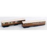 Pre-war Hornby Dublo pair of NE articulated coaches sides and silvering (E) white roofs crazed (