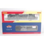 Two items: Hornby Railroad R3288 BR green class 9F 'Evening Star' DCC ready (M-BM) with Bachmann