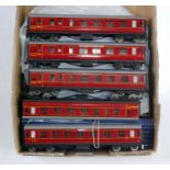 Nine Hornby Dublo D22 tinplate maroon coaches: 4x 1st/2nd and 5x Br/2nd, overall (G-BG), one is