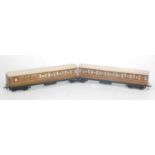 Two car set Hornby Dublo Gresley teak articulated NE coaches complete with central bogie and central