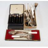 Assorted cased and loose flatware to include silver coffee bean spoons, fish servers, etc