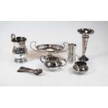 Assorted plated wares to include baluster tankard, specimen vase, bonbon dish etc