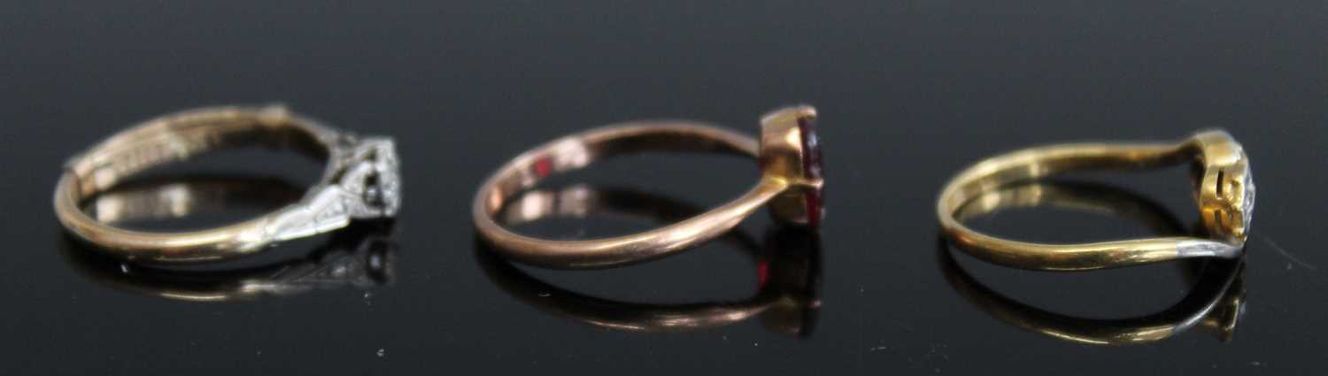 A ladies 9ct gold garnet set ring together with a 9ct gold and platinum diamond solitaire ring, - Image 2 of 2