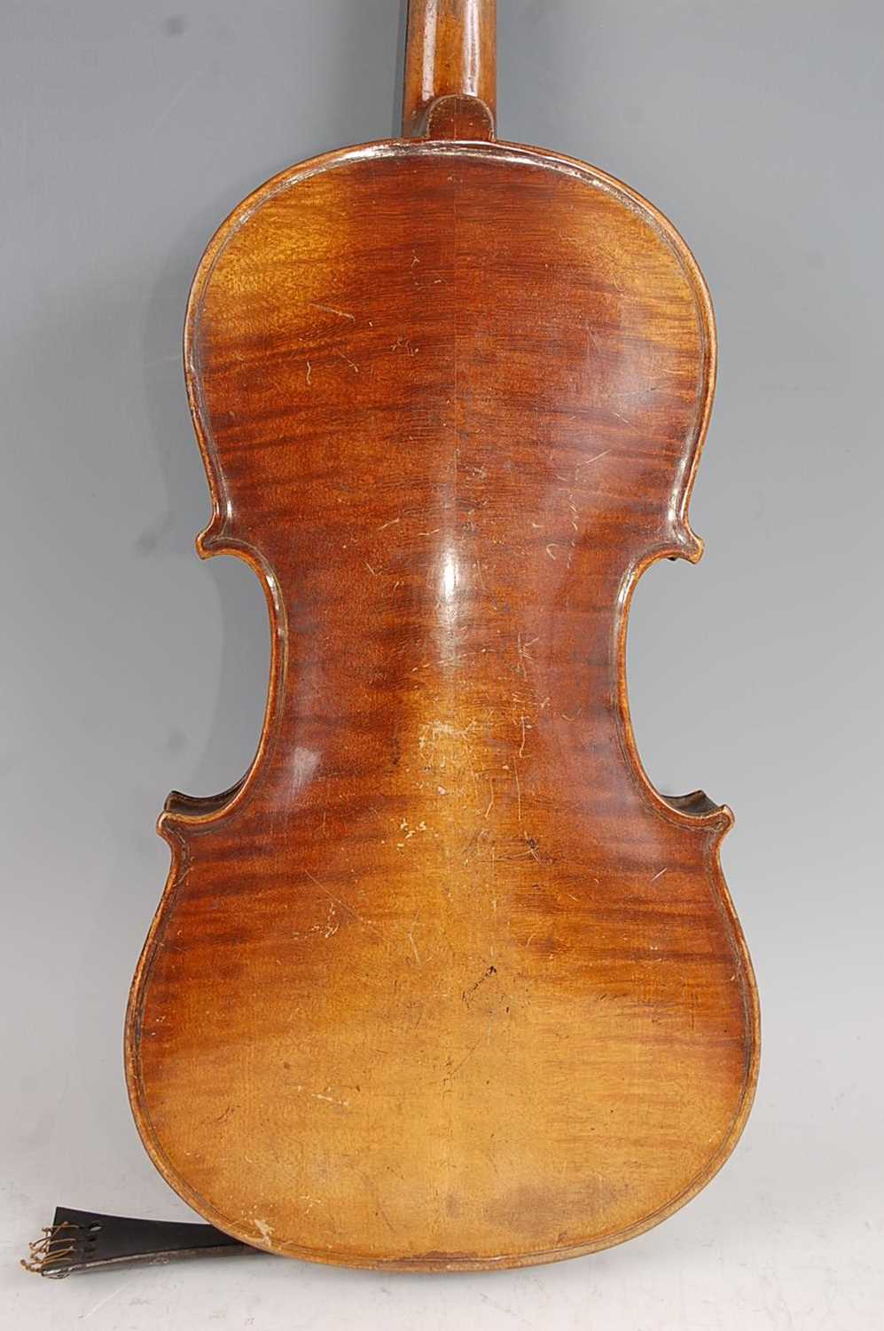 An Italian violin, having a two piece maple back with ebony fingerboard and mother of pearl inlaid - Image 3 of 12