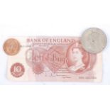 Great Britain, a collection of miscellaneous coins and banknotes to include approximately 100 1966