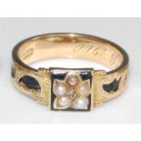 A 15ct yellow gold mourning ring, featuring a centre square panel with five seed pearls, between 1.6