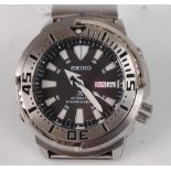 A gent's Seiko divers 200m steel cased automatic wristwatch, having signed black dial with