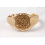 An 18ct gold gent's signet ring, 7.7g, size RCondition report: Initialled AEW. Condition is good