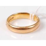 A 22ct gold wedding band, 5.4g, size K/L