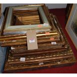 Assorted picture frames, to include gilt composition examples (8)