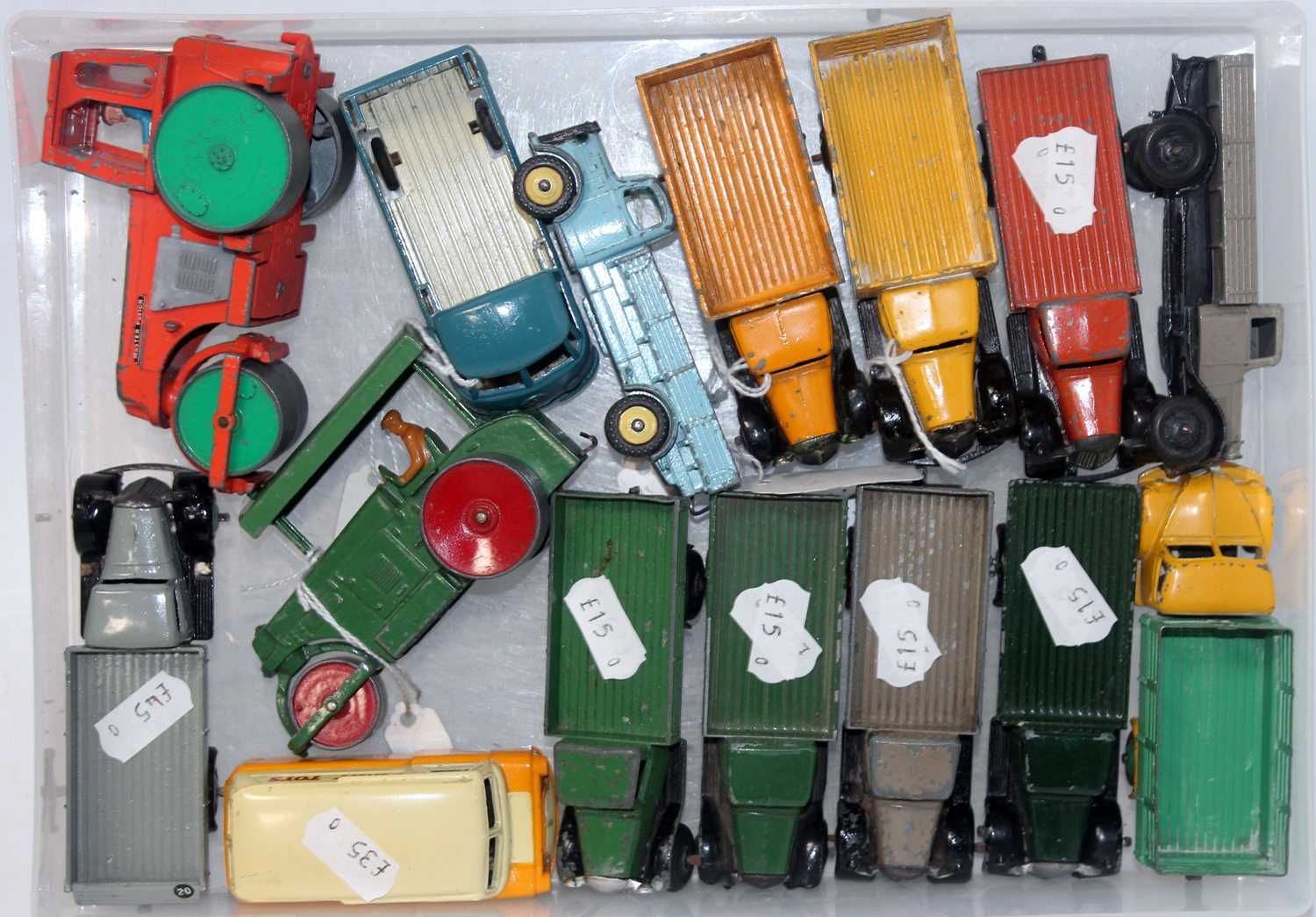 One tray of various Dinky Toy and other diecast commercial vehicles and accessories, 15 examples