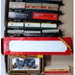 5 Hornby liner train wagons together with 15 containers (G), R739 breakdown crane (G-BF), and a