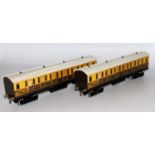 Two x reproduction Bowman GWR 1st/3rd composite bogie coaches with paper covered wooden sides,