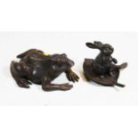 A figure of a frog and another of a rabbit (2)Condition report: Made of bronze. No signatures