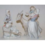 Two Lladro Spanish porcelain figure groups, the largest h.26cmCondition report: Both are intact