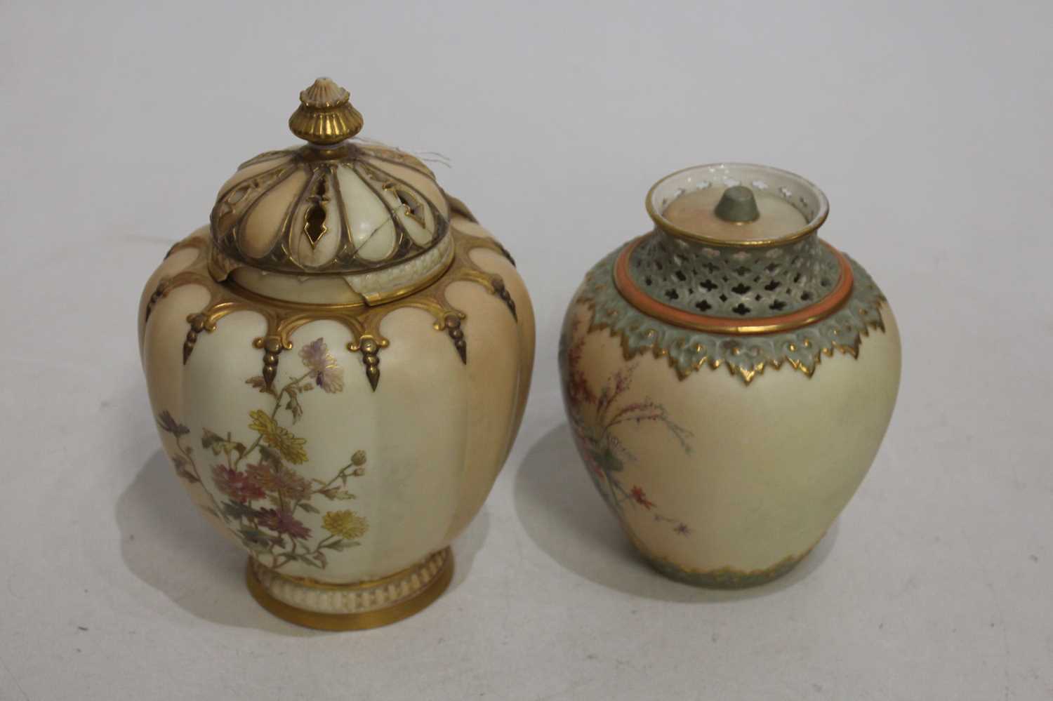 A circa 1900 Royal Worcester blush ivory pot pourri jar and cover, of squat melon form, having - Image 2 of 2