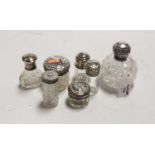 A Victorian silver topped and glass bodied scent bottle, together with various others (7)